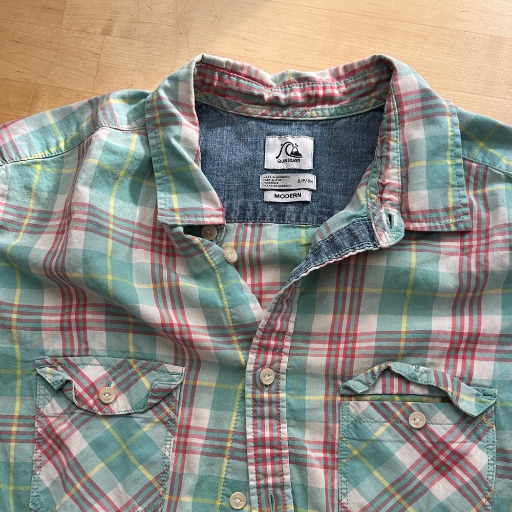 Quiksilver Men's Red and Green Plaid Shirt